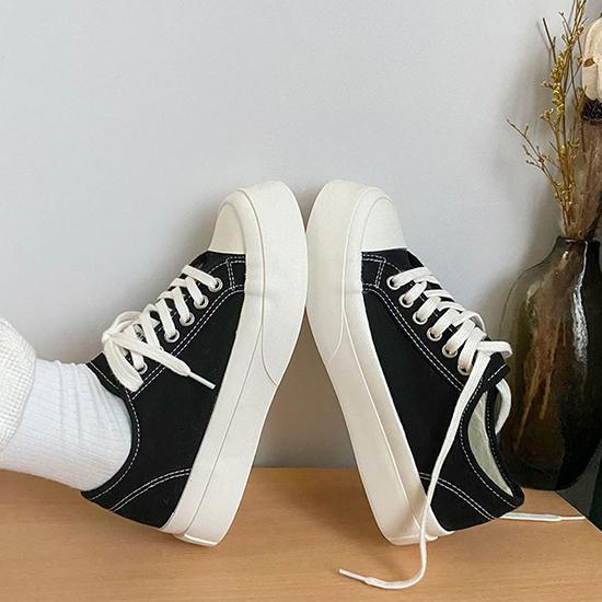 Универсальны весной и летом: милые туфли на высокой подошве с толстой подошвой, парусиновая обувь, женская корейская версия, студенческие маленькие белые туфли, модные туфли для досок.