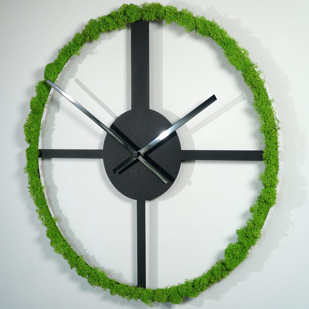 Black metal wall clock with moss 50cm