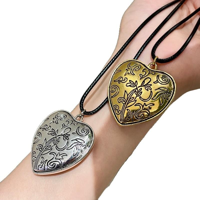 Винтажная металлическая гравированная подвеска 'Любовь', длинное ожерелье, милый и крутой стиль Spice Girl, новые шейные аксессуары, цепочка для свитера.