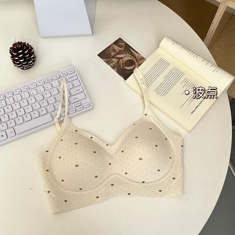 Naked foundation seamless underwear, small breasts gathered and closed secondary breasts, thin U-shaped cross beautiful back backless bra