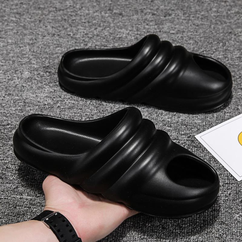 Fashion Summer Men's Slippers Casual Beach Sandals Men Non-slip Slipper Home Soft-soled Bathroom Flip-flops Tide Men's Thick-soled Shoes