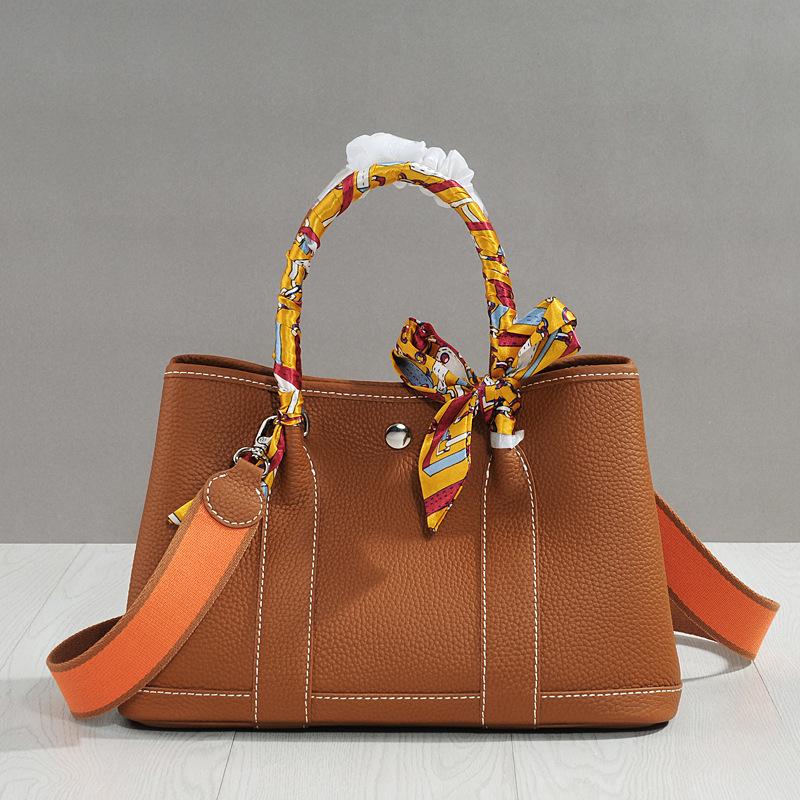 Женская большая садовая сумка из коровьей кожи в стиле знаменитостей 2024 года — универсальная, модная, удобная для переноски через плечо и в кармане