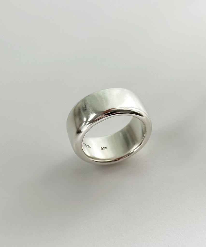 Ound Flat Bold Ring