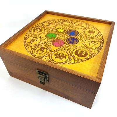 Ящик с крышкой для коллекционных карт Magic the Gathering, Pokemon, Yu-Gi-Oh 25х25х11 см Мастерская мистера Томаса Дерево Лак
