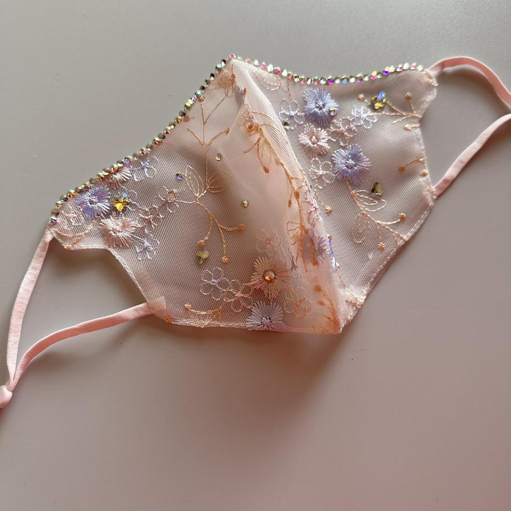 Кружевная вышитая сетчатая маска для лица со стразами - Дышащая и пыленепроницаемая для весны/лета