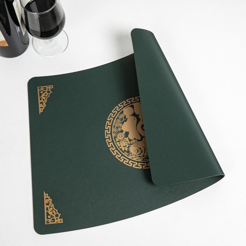 Веерообразные кожаные салфетки под приборы в скандинавском стиле — водонепроницаемые и изолированные салфетки под приборы для обеденного стола.