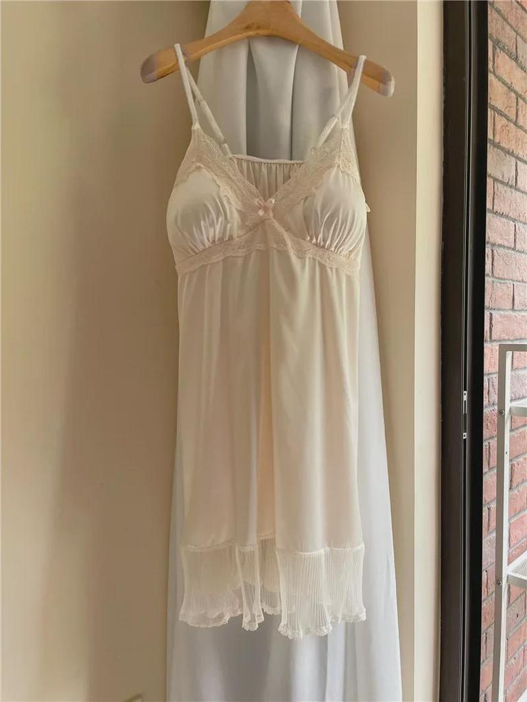 Plus-Size 200 Lbs Loose-Fit Lace Ice Silk Nightdress with Chest Pad