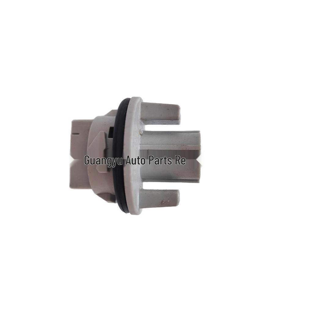 33302-T2A-003 Bulb Holder Compatible with Accord, Crown Road, Fengfan, Civic, Crosstour, and CR-V.