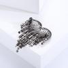 1 Pcs Luxury Jewelry Blood Black Rhinestone Heart Lapel Pin Long Thread Tassel Brooch Women's Brooch