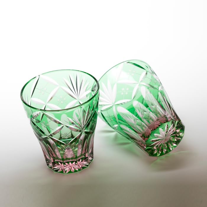 Мастерская стекла Saiho Edo Kiriko Shochu Стеклянные камни Стеклянный стакан Стеклянная перегородчатая эмаль Узор из бамбуковых листьев Мини Старый Розовый Зеленый Сделано в Японии Деревянная коробка