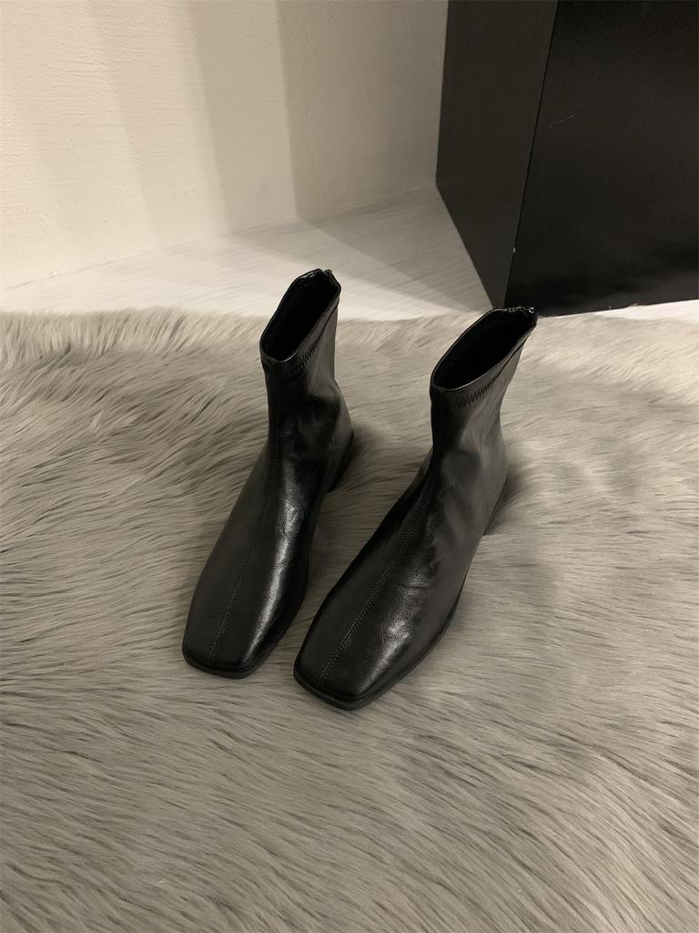 2025 осень и зима новые минималистичные из мягкой кожи квадратный носок универсальные на низком каблуке ботинки мартин женские с задней молнией на плоской подошве тонкие короткие ботинки