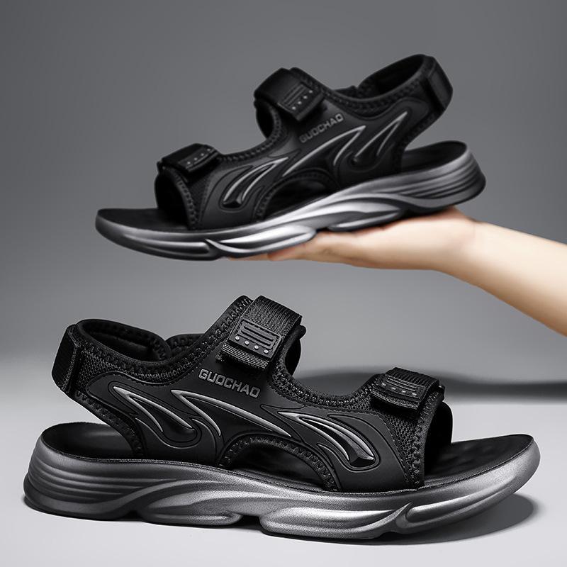 Летние сандалии мужские 2025 года новые молодежные для отдыха детей старшего возраста младших школьников легкие нескользящие пляжные мужские туфли для мальчиков