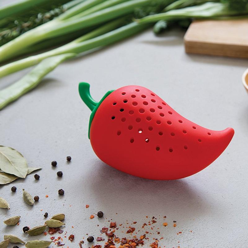 Creative Chili Shaped Silicone Spice Filter Practical Kitchen Tool for Stewing Soup and Cooking