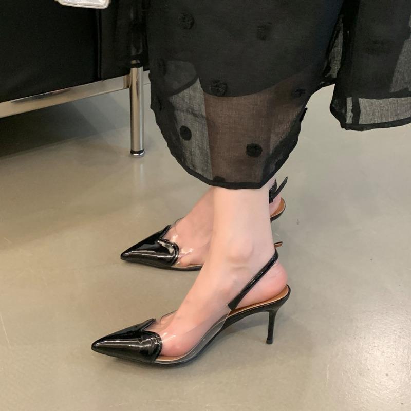 Модные темпераментные туфли-слингбэки из лакированной кожи с острым носком и ремешком с пряжкой, банкетные туфли для выпускного вечера, сандалии с закрытым носком в форме сердца для женщин