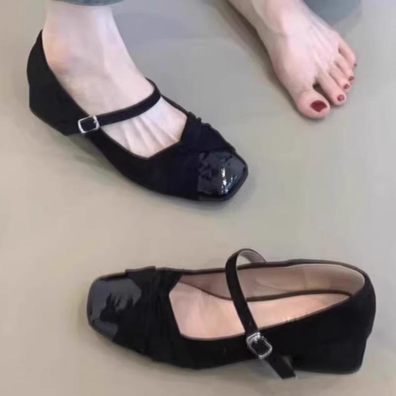 Туфли Мэри Джейн в сказочном стиле женские 2025 осень новый французский стиль с юбкой темперамент одинарные туфли толстый каблук легкий рот маленькие кожаные туфли