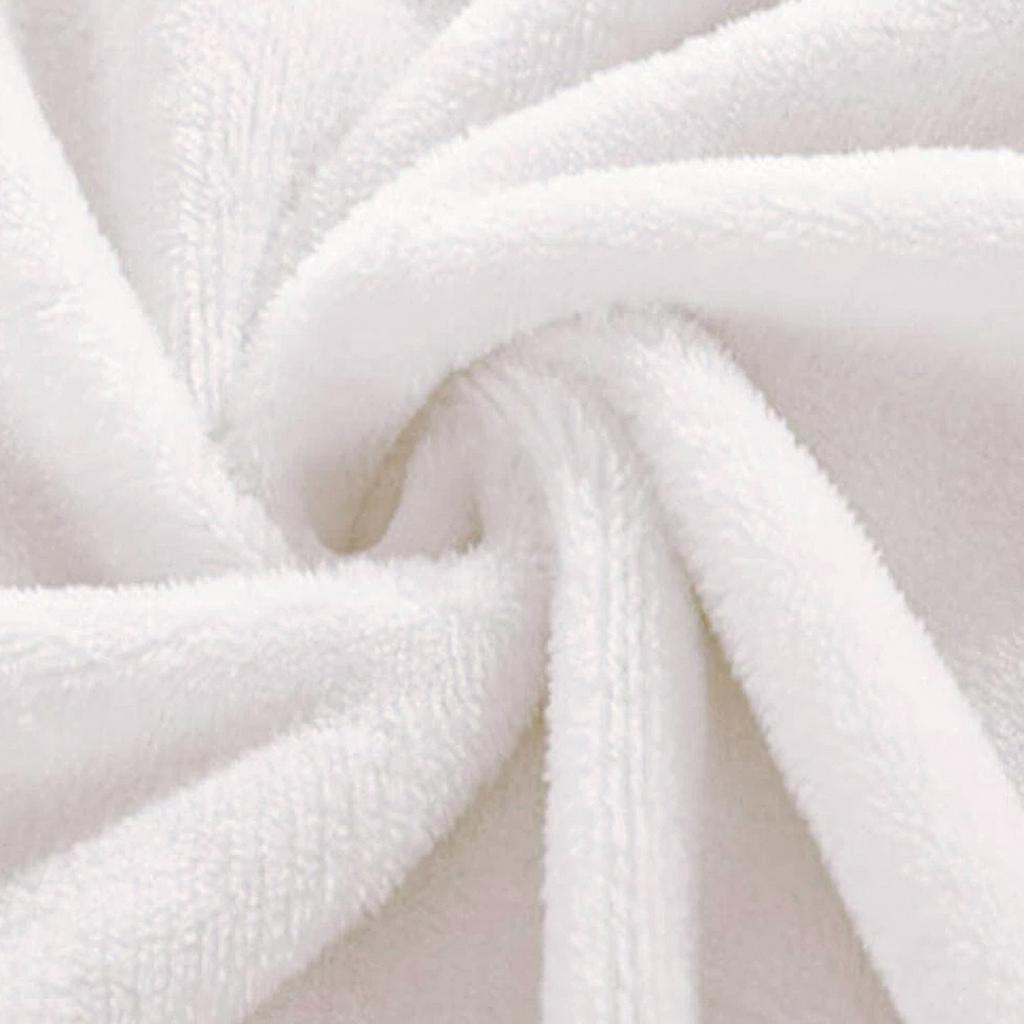 Фланелевый плед с дизайном грибов, с красными пятнистыми грибами и деталями зеленых листьев для теплого домашнего декора и расслабляющего жизненного комфорта