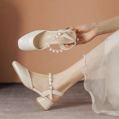 Босоножки Баотоу лето новые толстый каблук средний каблук жемчуг ремешок с одной пряжкой с юбкой босоножки с открытой пяткой одинарная обувь женская