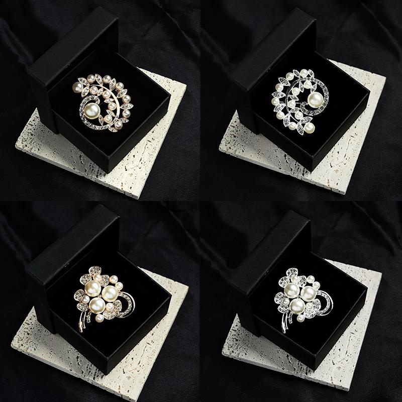 Темпераментные Жемчужные Броши Для Женщин Девушек Нежные Корсажи Элегантные Булавки для Костюма Аксессуары для Одежды Подарки