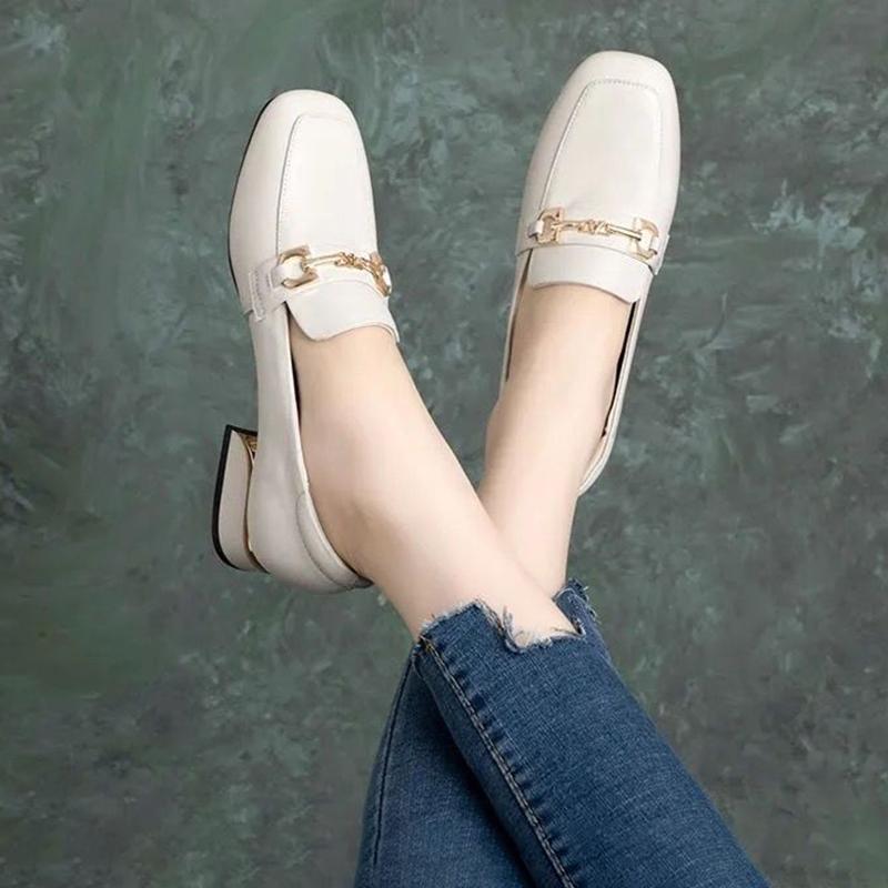 Туфли из мягкой кожи. Женские кожаные туфли-графины на низком каблуке с квадратным носком. Рабочая женская обувь без шнуровки в британском стиле на толстом каблуке.