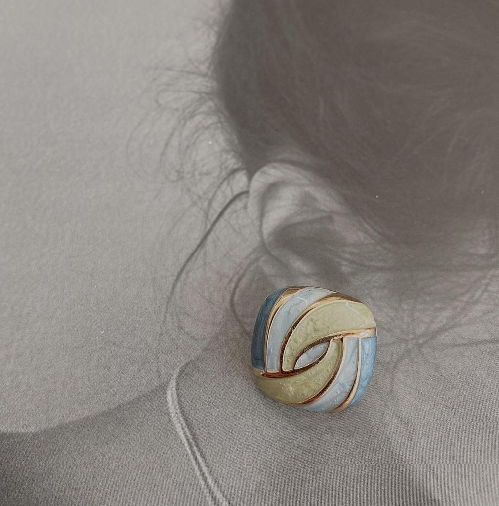 Yisen ESSTUDIO Xiaoxiang Ретро металлические и цветные декоративные пуговицы - европейский и американский элегантный стиль