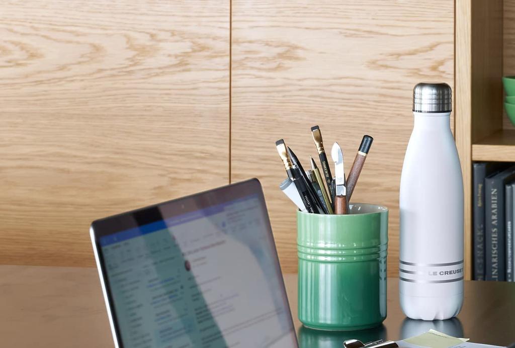 Le Creuset Hydration Cherry Stainless Japanese Bottle, 500ml, Red, Steel, Lightweight, Insulated, [Official Product]