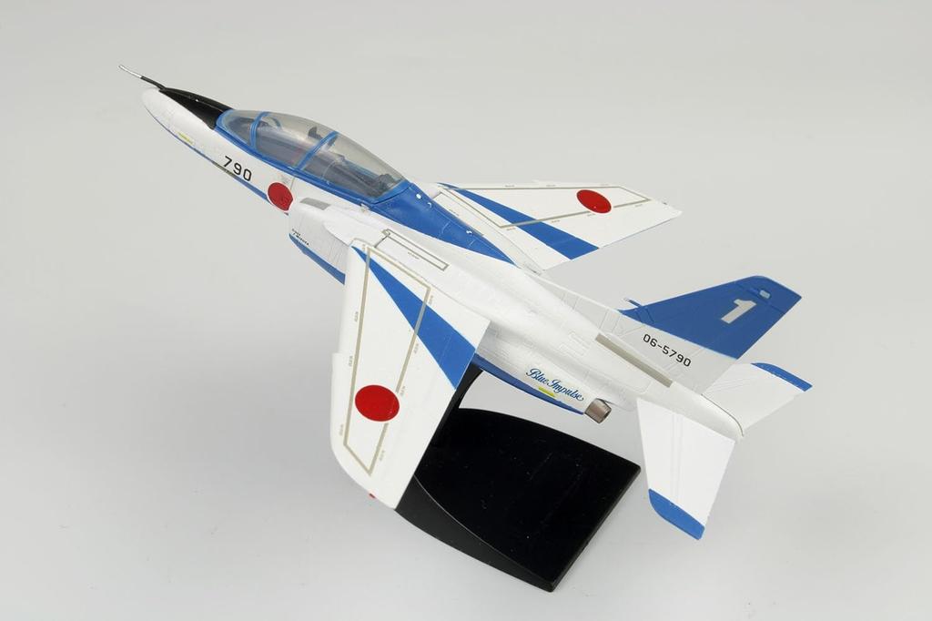 PLATZ ВВС Японии Blue Impulse 2024 Пластиковая модель 1/100 Самооборона T-4 BLU-2024