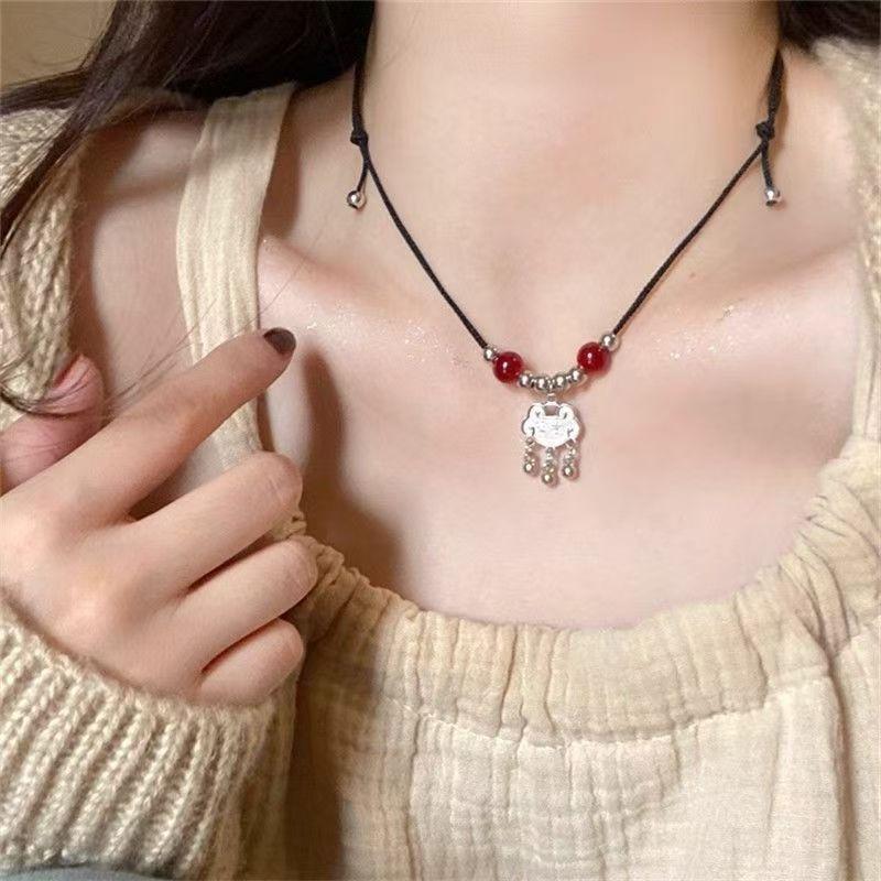 New Chinese ethnic style butterfly necklace niche ancient style high-end long woven sweater chain Maillard collarbone chain
