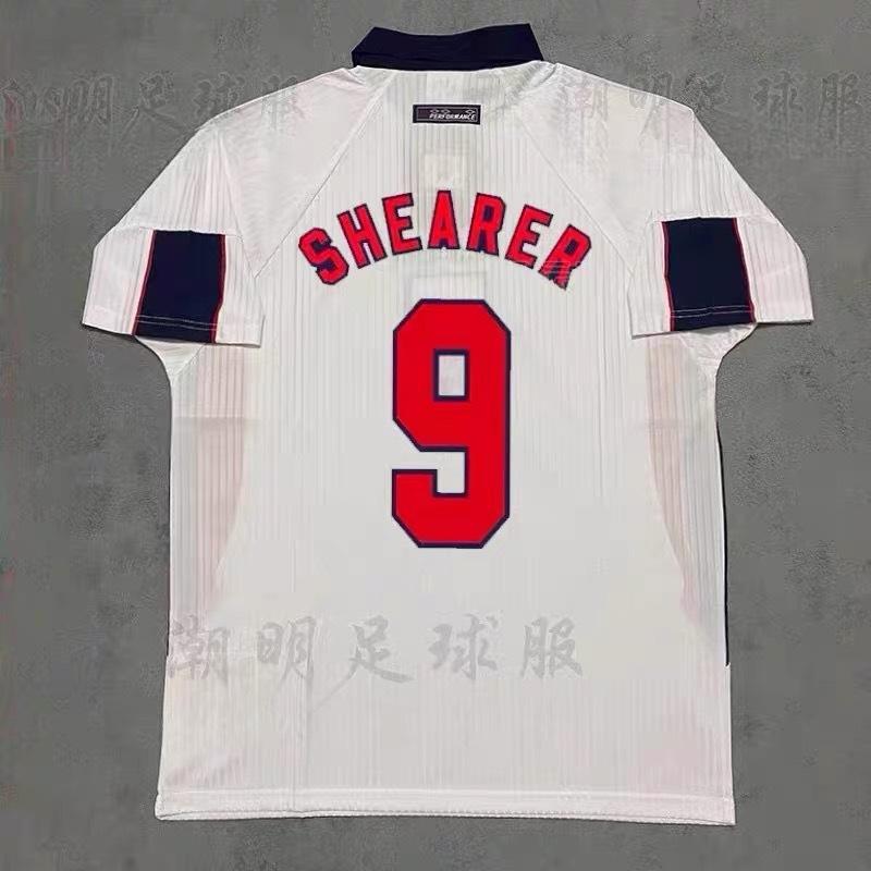 Retro jerseys: Santos, Neymardini, England, Beckham, Gerard Lampard, AC Kaká jersey
