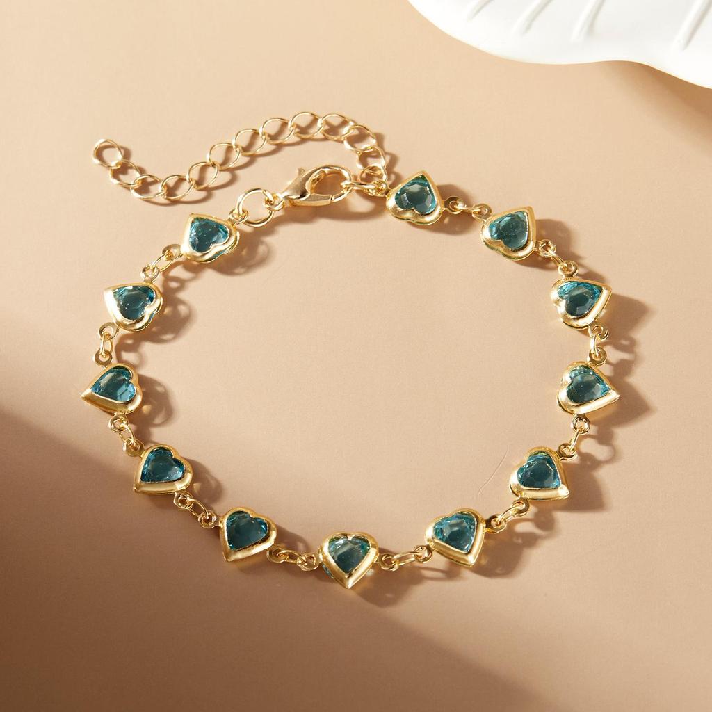 Colorful Heart Women's Beaded Bracelet - Sweet Candy Glass Crystal Design