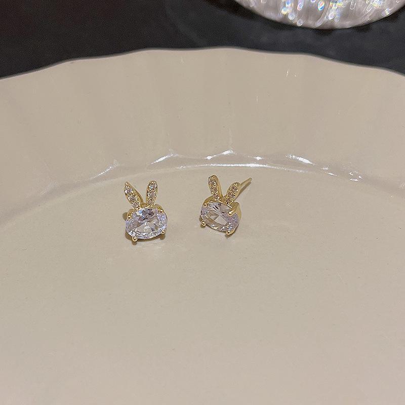 Элегантные серьги в виде кролика из серебра 925 пробы с цирконом, легкая роскошь и универсальность.