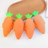 1 шт. - Супермягкая игрушка-щипалка в виде морковки - Забавная и мягкая интерактивная потрясающая игрушка в виде овощного червячка - Подходит для игр и жевания питомцами