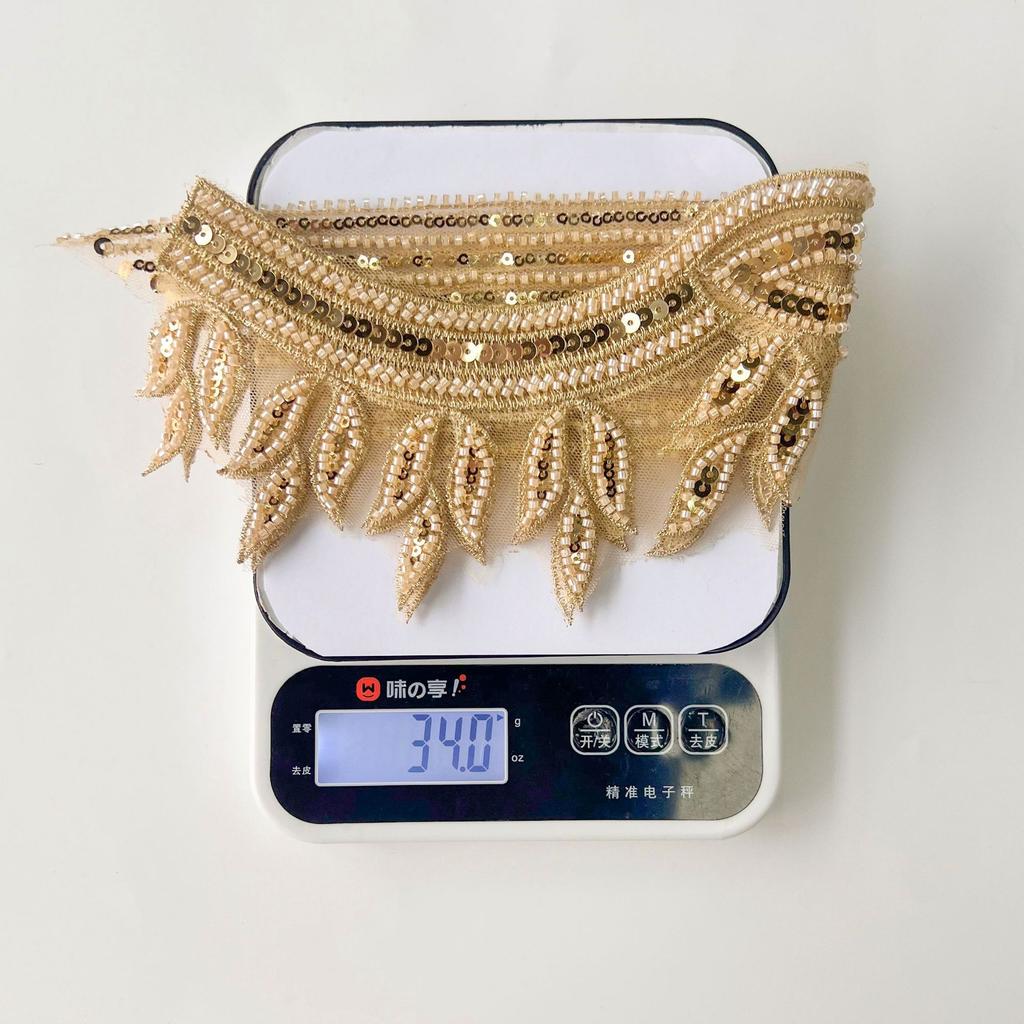 Тяжелая промышленность Золотой V-образный вырез Ручная работа Бисероплетение Кисточки Пайетки Передняя часть Шея Одежда Вечернее платье Декоративные тканевые наклейки Аксессуары