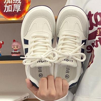 Корейские молочные фуфу маленькие белые туфли женские 2025 осень толстая подошва нишевый дизайн повседневные кеды на платформе круглый носок туфли-хлебушки