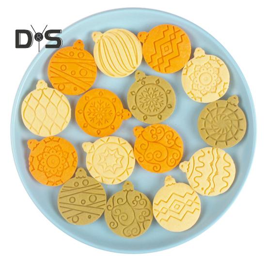 10 stks/set Kerstbal Cookie Cutter Mold Food Grade PP Vaatwasmachinebestendig Druk DIY 3D Fondant Cookie Maker Mold Keuken Bakken Tools