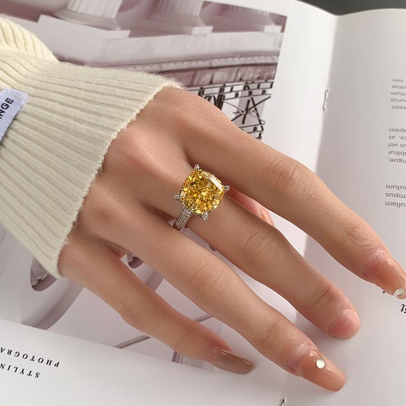 Autumn And Winter Jewelry Ice Flower Cut High Carbon Diamond Copper Inlaid Simple Princess Square Ring Female 12 * 12