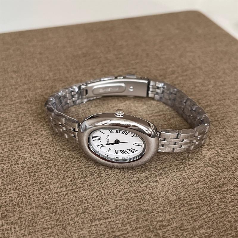 Christmas Clock Womens Quartz Watch Oval Delicate Roman Numerals Stainless Steel Classical Ladies Watch Luxury