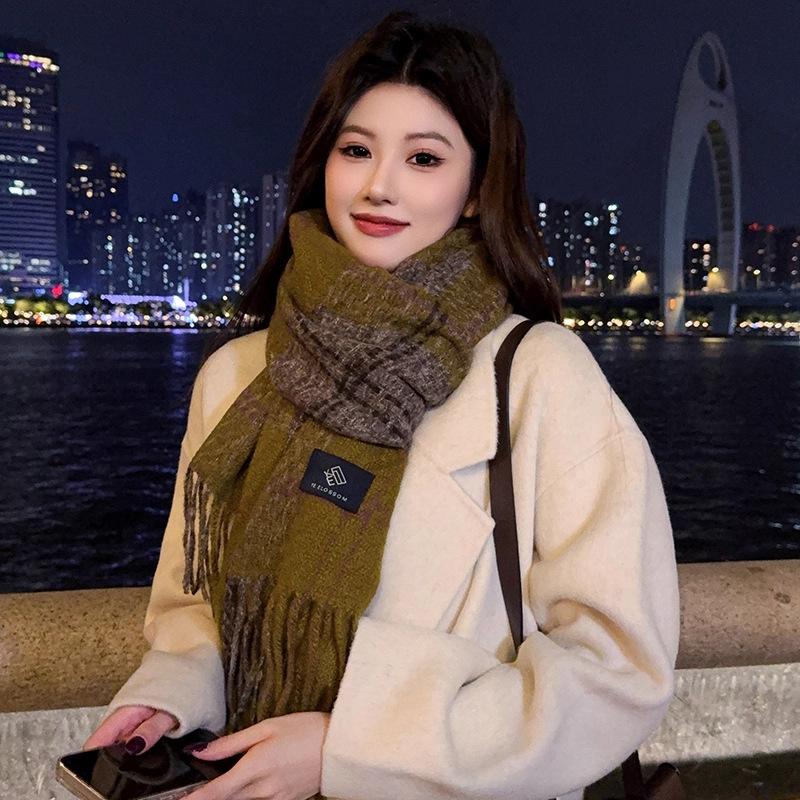 Autumn and winter high-end temperament Korean plaid women's scarf large size when shawl thickened warm scarf live broadcast explosion