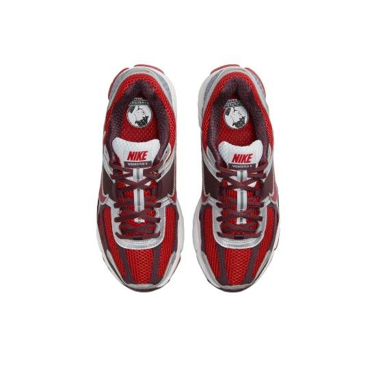 Nike Женские кроссовки Air Zoom Vomero 5 'Mystic Red' FN7778-600