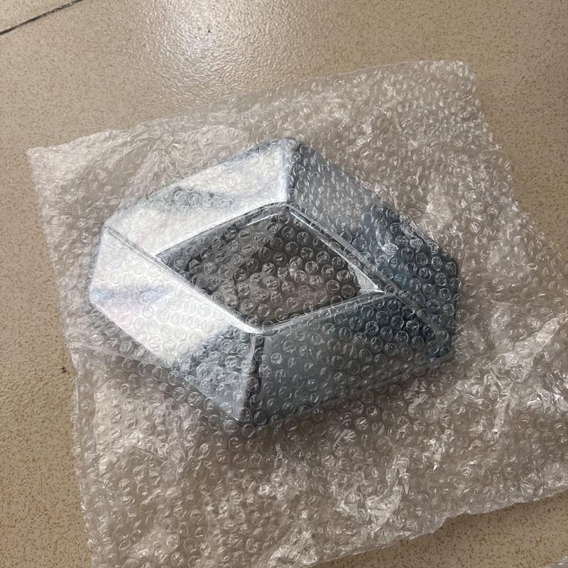 Sliver/black Replacement car Front Emblem Badge For Renault Captur Clio 4 MK4 Fluence Megane badge Accessories OEM 628909470R AA15
