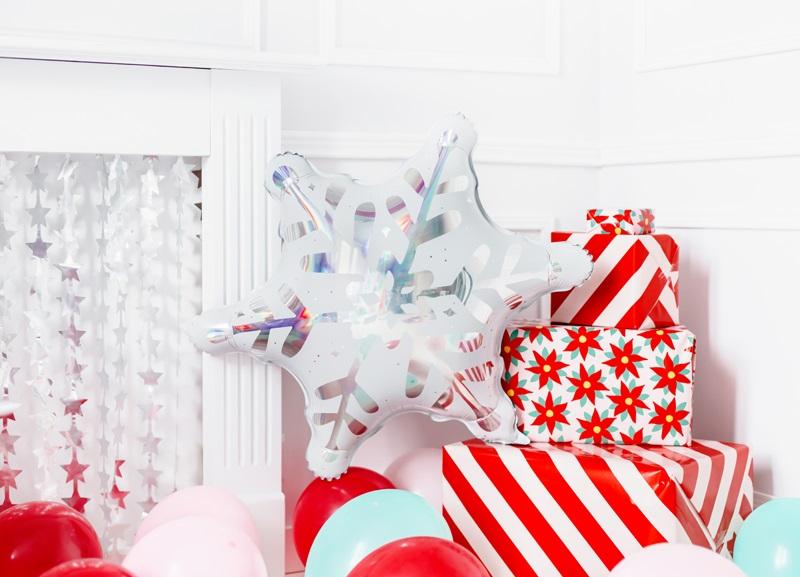 AquaArt Holographic Snowflake Balloon A magical winter element