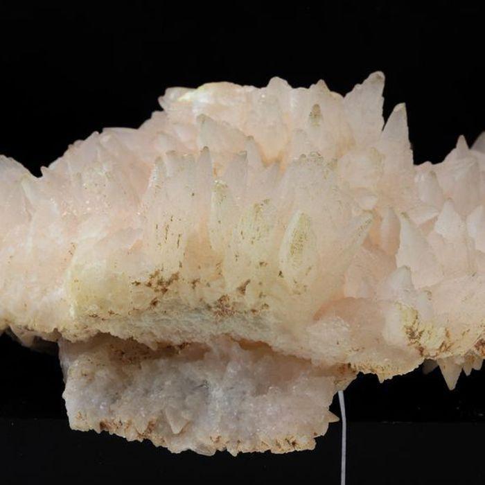 Pierres et Minéraux. Calcite. 2655.0 ct. Mexique.