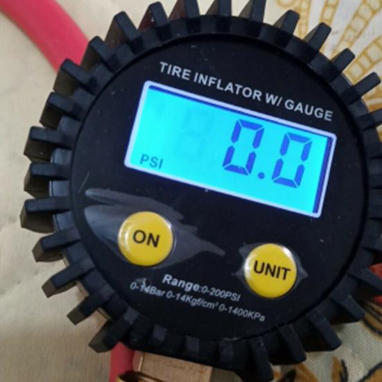 LCD Display Tire Pressure Gauge with Rubber Hose Ergonomic Design 200PSI