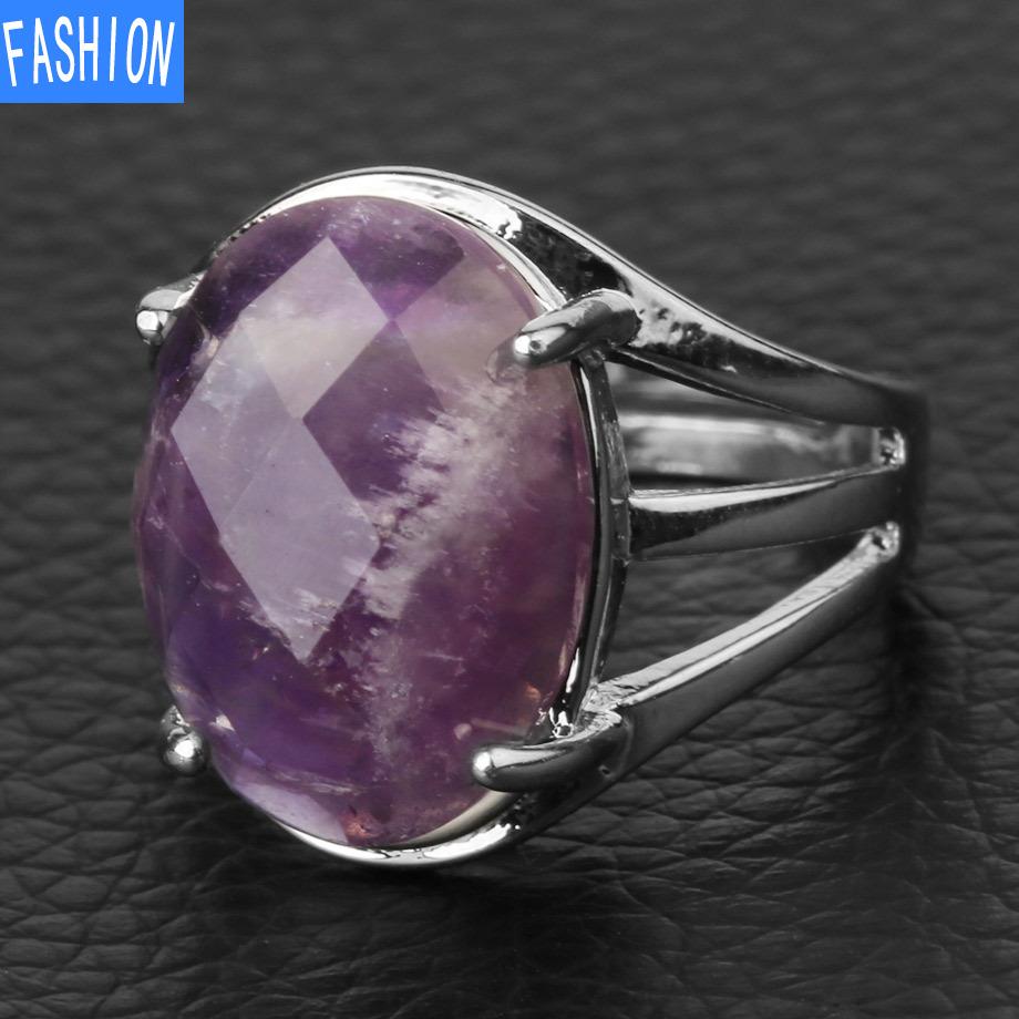 Кольцо с натуральным овальным граненым кристаллом в подарок