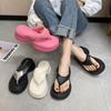 Muffin Thick-bottomed Flip-flops Women's Summer Wear 2025 New High-end Fashion Seaside Beach Pinch Foot Cool Slippers