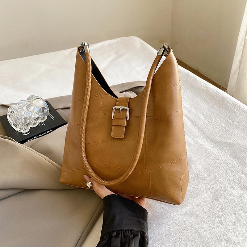 Stylish Fashionable Lightweight Luxury Shoulder Bag For Casual Commuting And Trendy Outings In Black White Khaki Almond And Brown