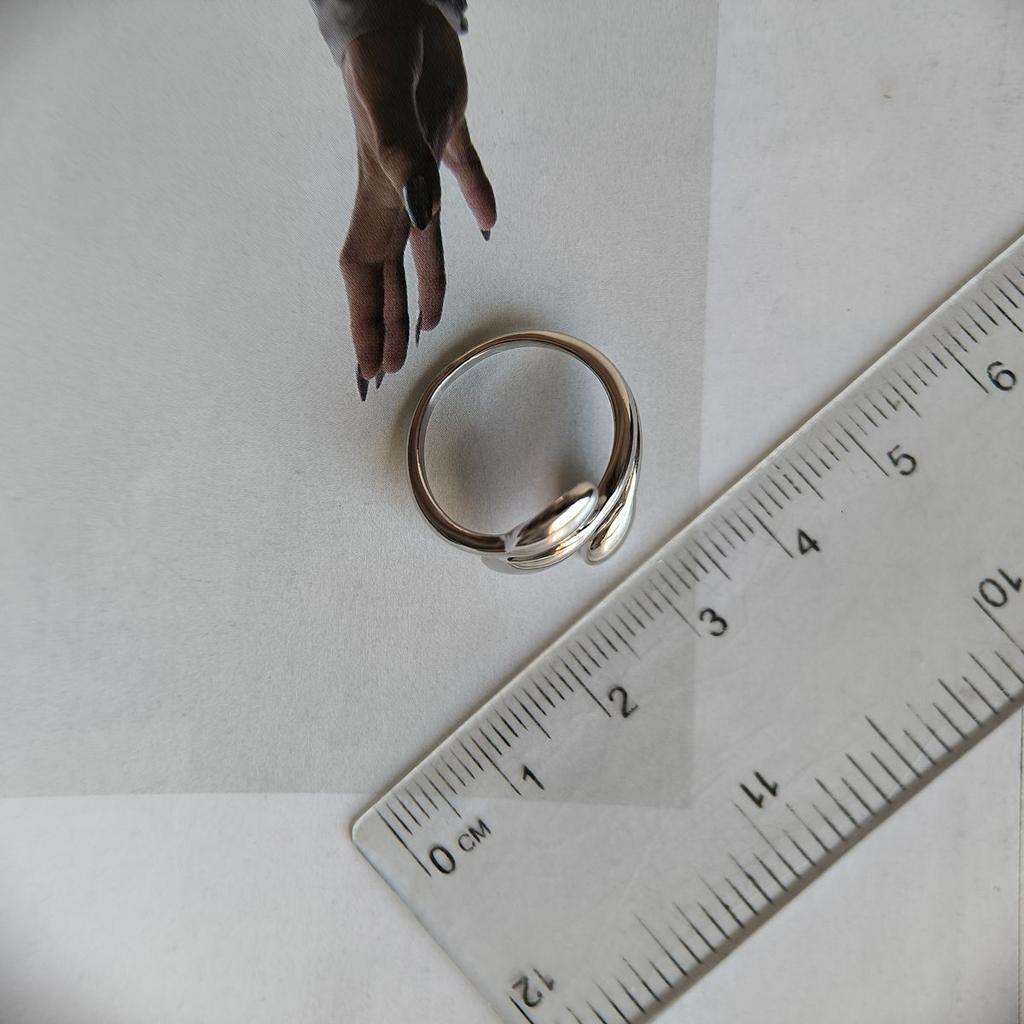 Серебряное кольцо с без камней, вес изделия 2,5 гр (2185765)