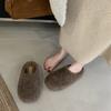 2025 осень и зима новые универсальные пушистые тапочки женские для улицы домашние на толстой подошве бархатные теплые тапочки-мешки с хлопком для женщин