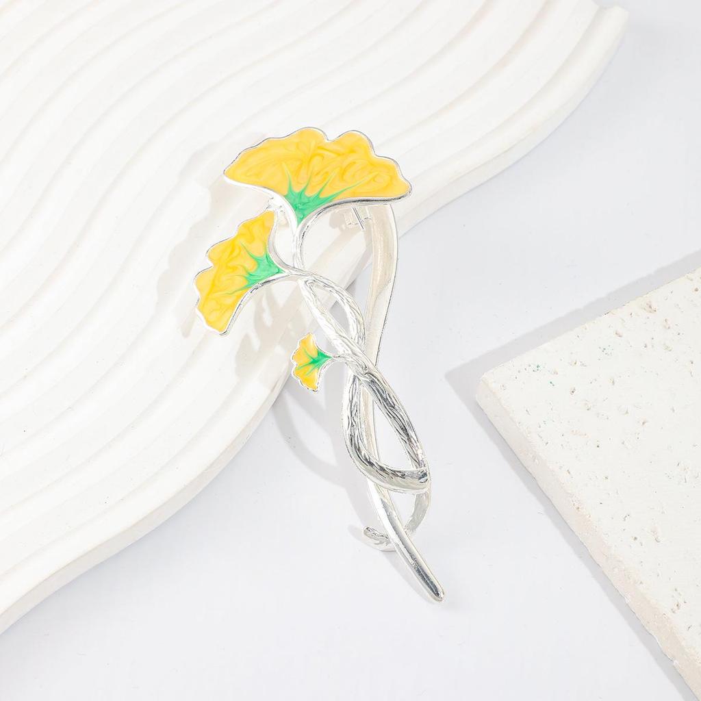 Korean Style Elegant Metal Hair Claw Clip for Women - Shark Claw Design