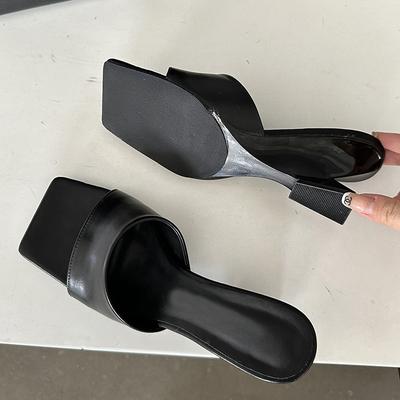 2025 Новые белые розовые странные тапочки на танкетке женские с широким ремешком туфли на высоком каблуке удобные шлепанцы из искусственной кожи сандалии лодочки