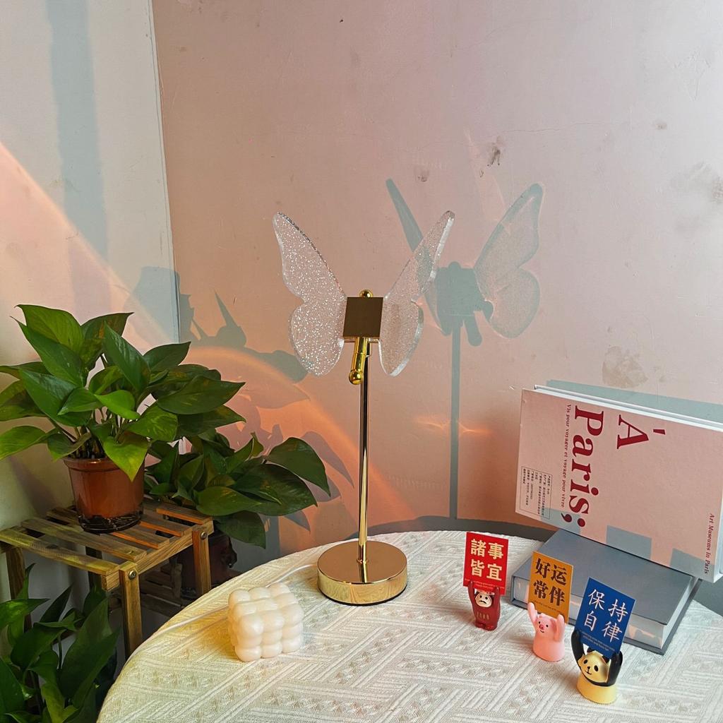 Light Luxury Modern Minimalist Acrylic Metal Butterfly Table Lamp Ambient Night Light Bedroom Girls' Room Bedside Decoration